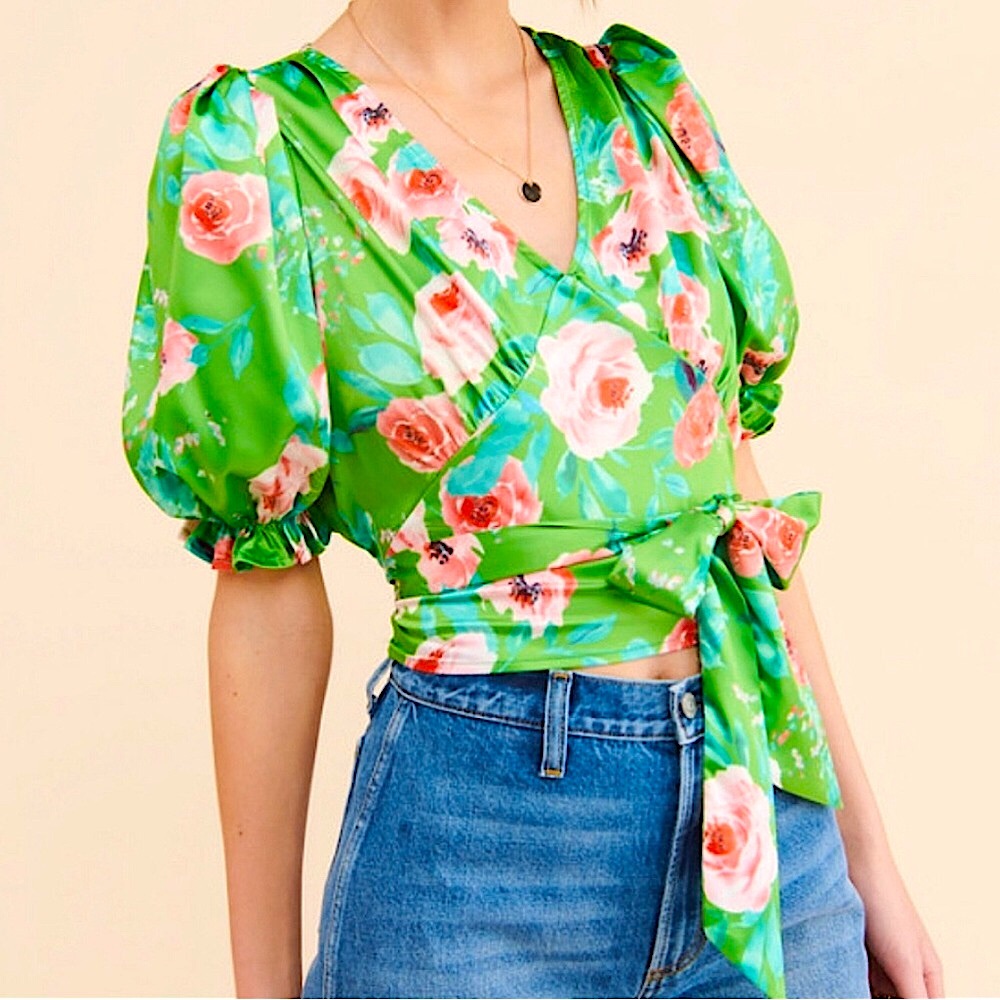 REVOLVE Kourt Blouse Megan Crop Top Green & Pink Floral Satin Shirt Size XS